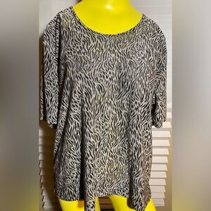 Woman’s 2X Frazier Lawrence top, brown and black, shear. Like New